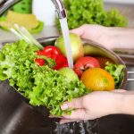 Cara Mencuci Sayur Dengan Cuka Putih Untuk Hilangkan Pestisida