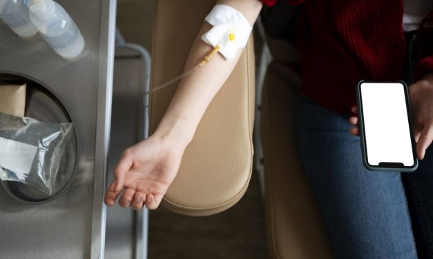 Mengenal IV Drip: Benarkah Efektif Untuk Stamina Atau Tren?