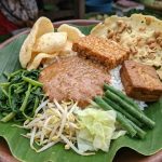 Pecel Jawa: Rasa Sehat Dan Gurih Yang Menjadi Warisan Kuliner