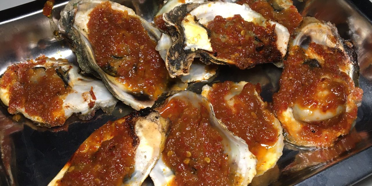 Tiram Bakar 1 Meter: Menu Sultan Harga Merakyat Di Tembalang