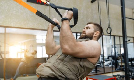 Trend “Weighted Vest”: Apakah Aman Untuk Sendi Anda?