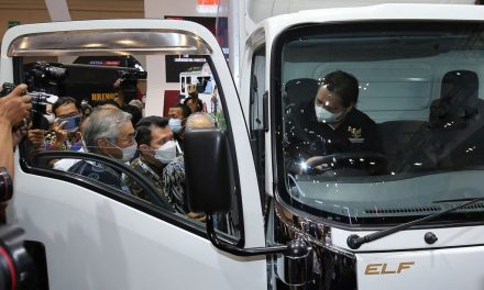 Isuzu Elf EV Bertenaga Listrik Mulai Di Uji Coba Di Jakarta