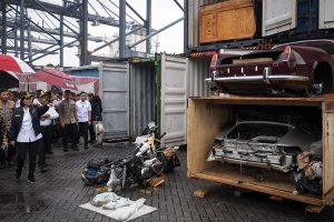 Bea Cukai Gagalkan Penyelundupan Ratusan Kendaraan Mewah