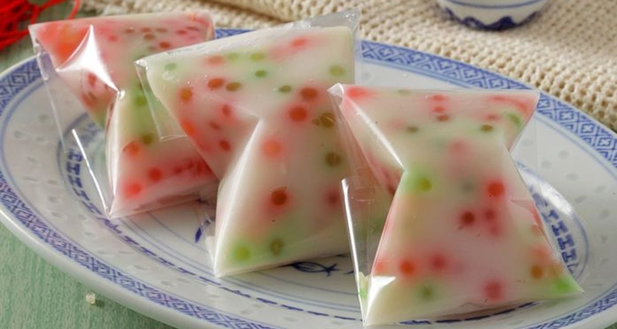 Kue Cantik Manis Betawi Dari Pasar Kini Eksis Di Kafe Modern