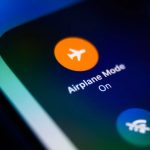 Alasan Aktifkan Airplane Mode Bisa Percepat Pengisian Daya HP
