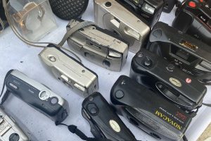 Tren Thrifting Kamera Analog Pocket: Gaya Hidup Estetik Gen Z