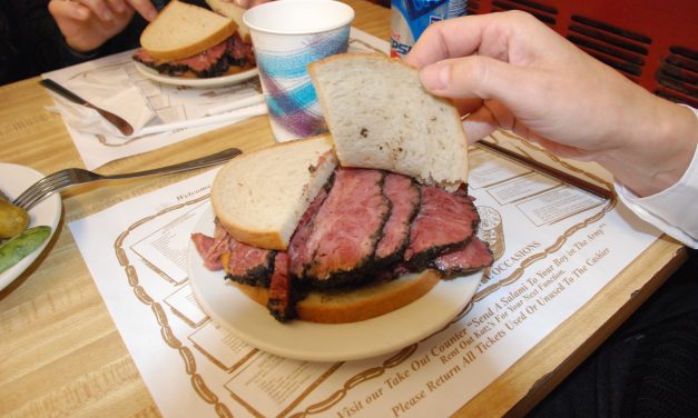 Uniknya Pastrami On Rye New York Yang Dagingnya Meleleh