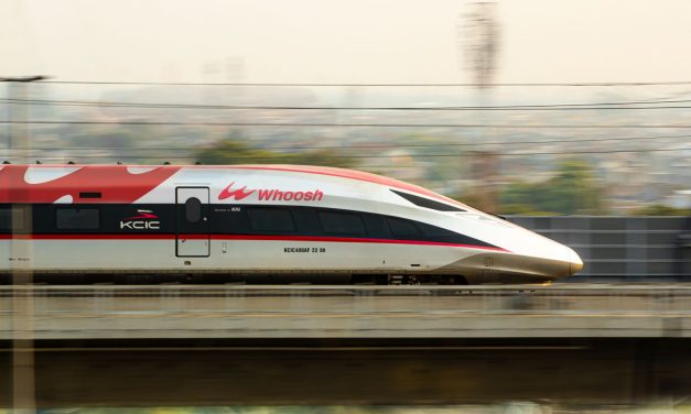 Kereta Cepat Whoosh Layani Jutaan Penumpang Di 350 Km/Jam