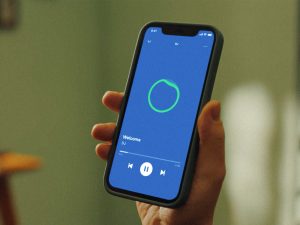 Spotify Uji Coba AI DJ Bahasa Lokal Yang Paham Budaya Kamu