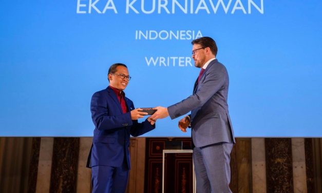 Eka Kurniawan Masuk Nominasi International Booker Prize