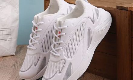Riset Jerman: Merapikan Sepatu Usai Masuk Rumah Kurangi Stres