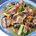 Sop Buntut Bogor: Bening Beraroma Pala Dan Kayu Manis