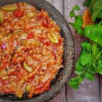 Sambal Gandaria Khas Palembang: Pedas Segar Buah Jatake