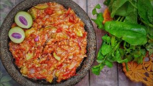Sambal Gandaria Khas Palembang: Pedas Segar Buah Jatake