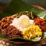 Menikmati Nasi Bogana Berbalut Daging Terik Dan Ayam Suwir