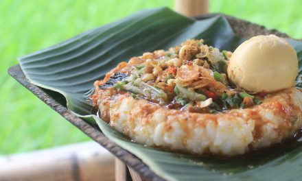 Kelezatan Nasi Tepeng Gianyar Berbalut Basa Genep