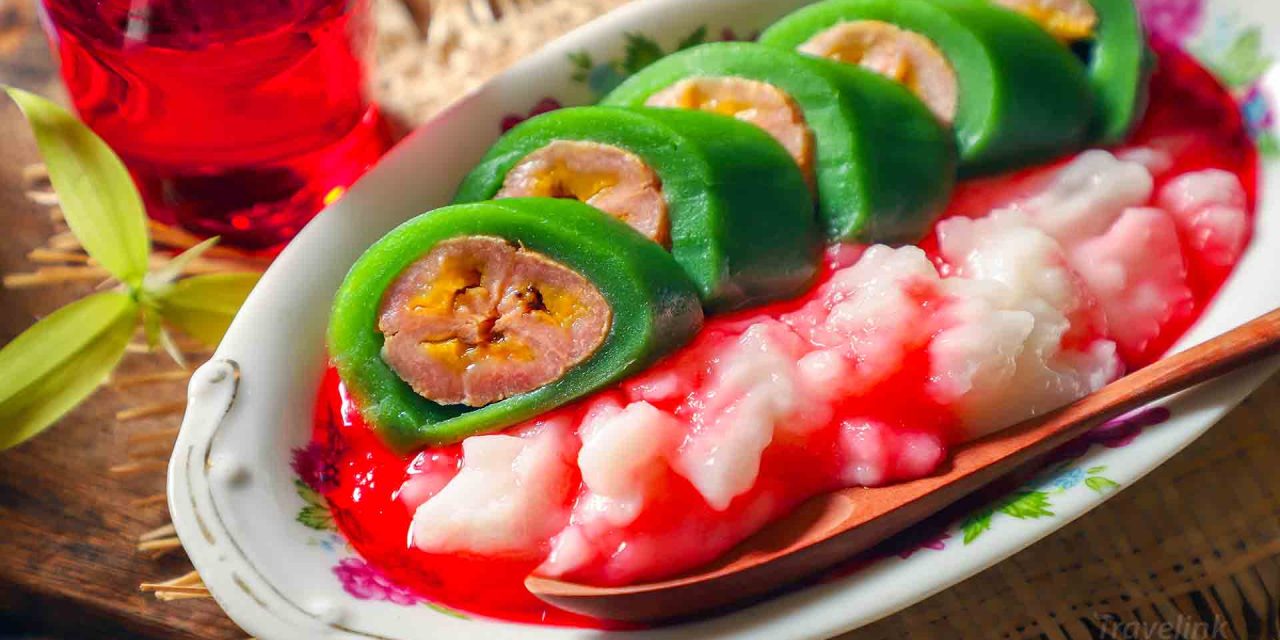 Sensasi Es Pisang Ijo Khas Makassar Pakai Bubur Sumsum Manis