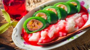 Sensasi Es Pisang Ijo Khas Makassar Pakai Bubur Sumsum Manis